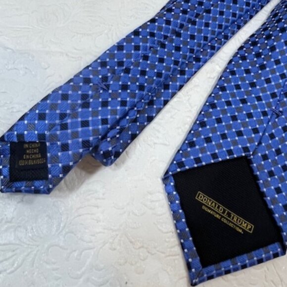 Donald J Trump Signature Collection Silk Necktie Blue NEW - Picture 4 of 6